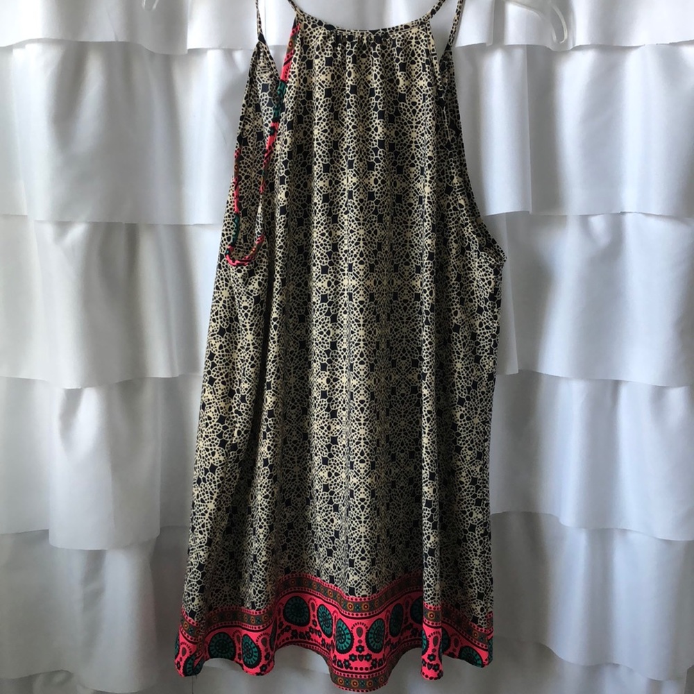 Unique Top - Picture 4 of 7